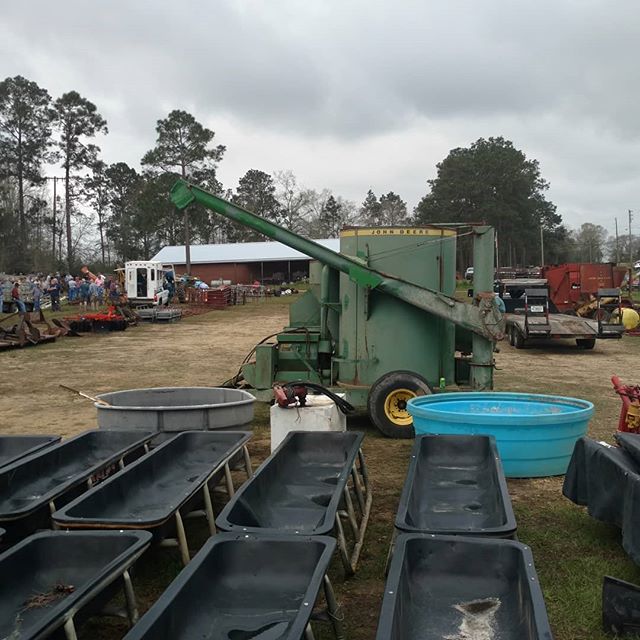 You are currently viewing Nothing like a farm equipment auction in the spring to get your imagination and plans going!