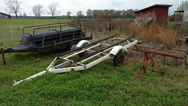 So what did we get at the equipment auction yesterday? You’re looking at the beginnings of two new pastured poultry eggmobiles (trailers), two new raised beds for spinach & greens (cattle feed troughs) and a rake attachment that I’m sure we’ll find something to do with. 🤣 Not shown are racks for onion & garlic drying, chicken crates and other small handy items. We love auctions, almost as much as we love repurposing things to work on the farm. Talk about sustainable!