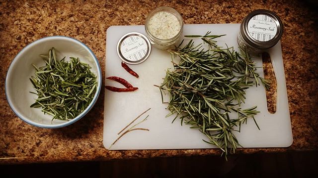 Read more about the article Gathering up the herbs needed for another batch of wonderful rosemary salt. It’s great on anything grilled or roasted! What have you tried our rosemary salt on? Stop by our booth tomorrow (Saturday) at in downtown Dothan and have a sniff for yourself.
